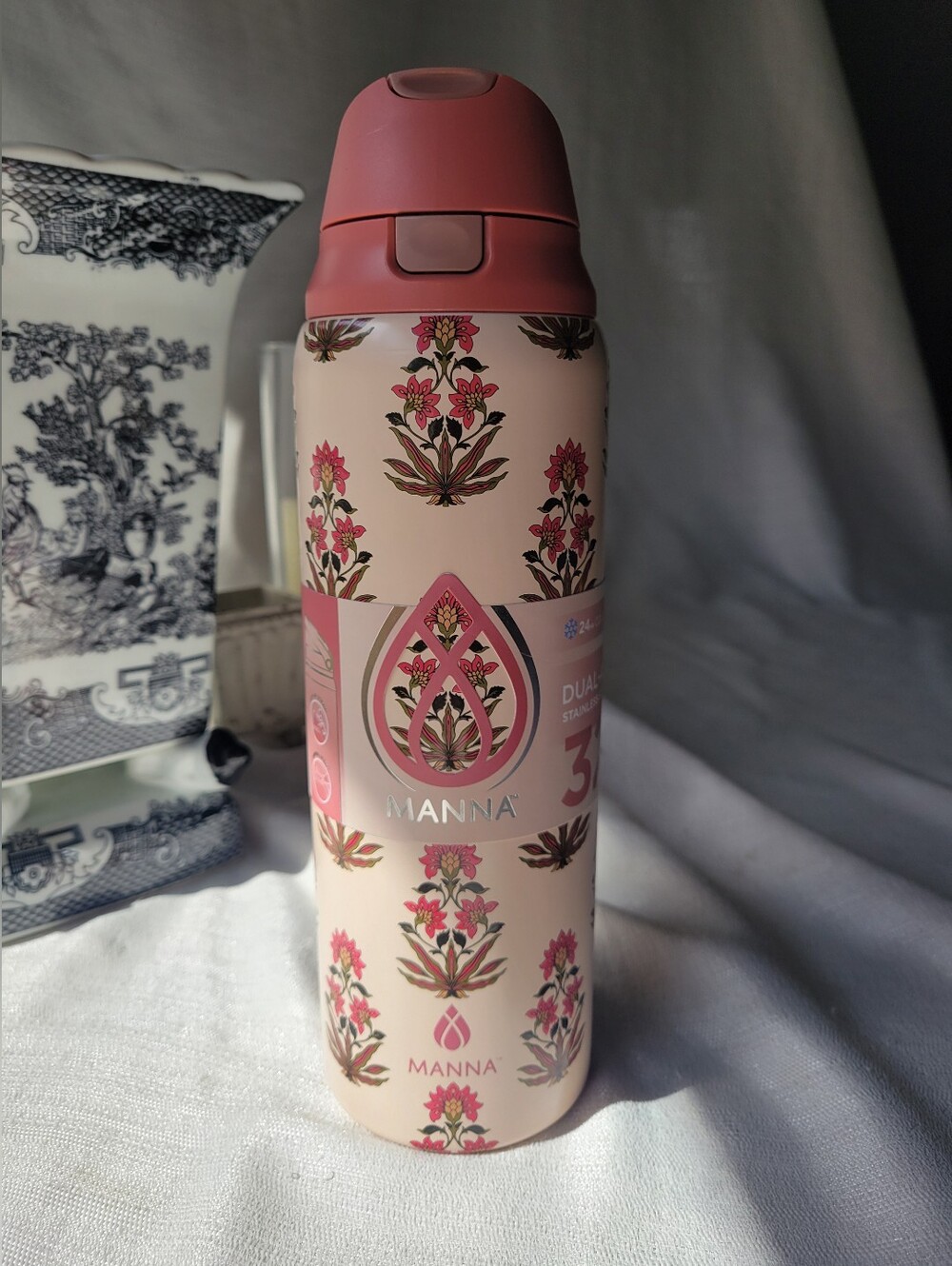 Manna Pink Floral Hydra Insulated Water Bottle - 20oz